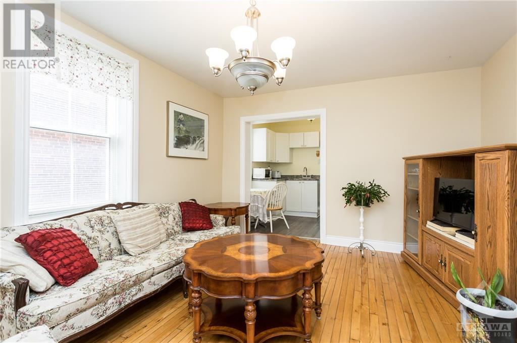 254 Bridge Street, Carleton Place, Ontario  K7C 3H4 - Photo 4 - 1367672