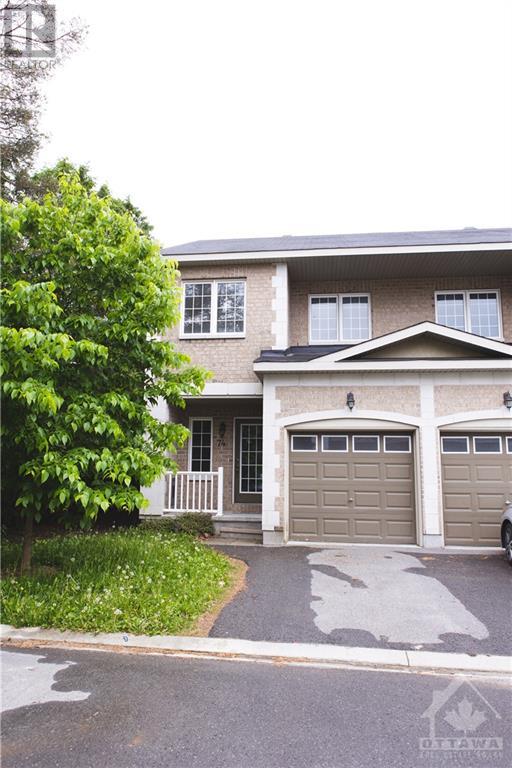 74 DUNDALK PRIVATE, ottawa, Ontario