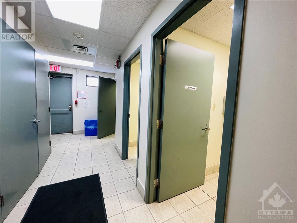 1010/24 Morrison Drive Unit#100, Ottawa, Ontario  K2H 8K7 - Photo 14 - 1367765