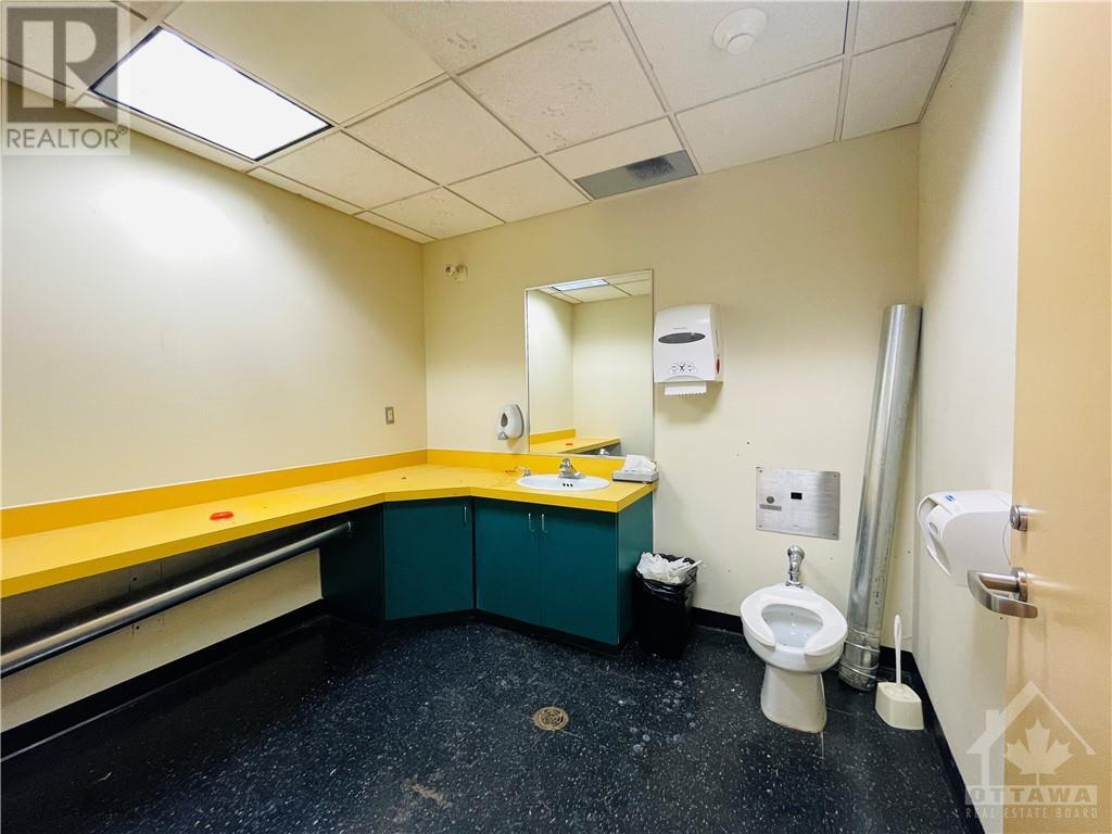 1010/24 Morrison Drive Unit#100, Ottawa, Ontario  K2H 8K7 - Photo 18 - 1367765