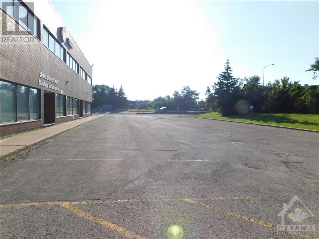 1010/24 Morrison Drive Unit#100, Ottawa, Ontario  K2H 8K7 - Photo 2 - 1367765