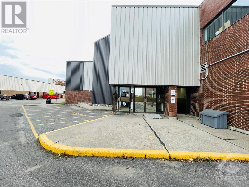 1010/24 Morrison Drive Unit#100, Ottawa, Ontario  K2H 8K7 - Photo 3 - 1367765