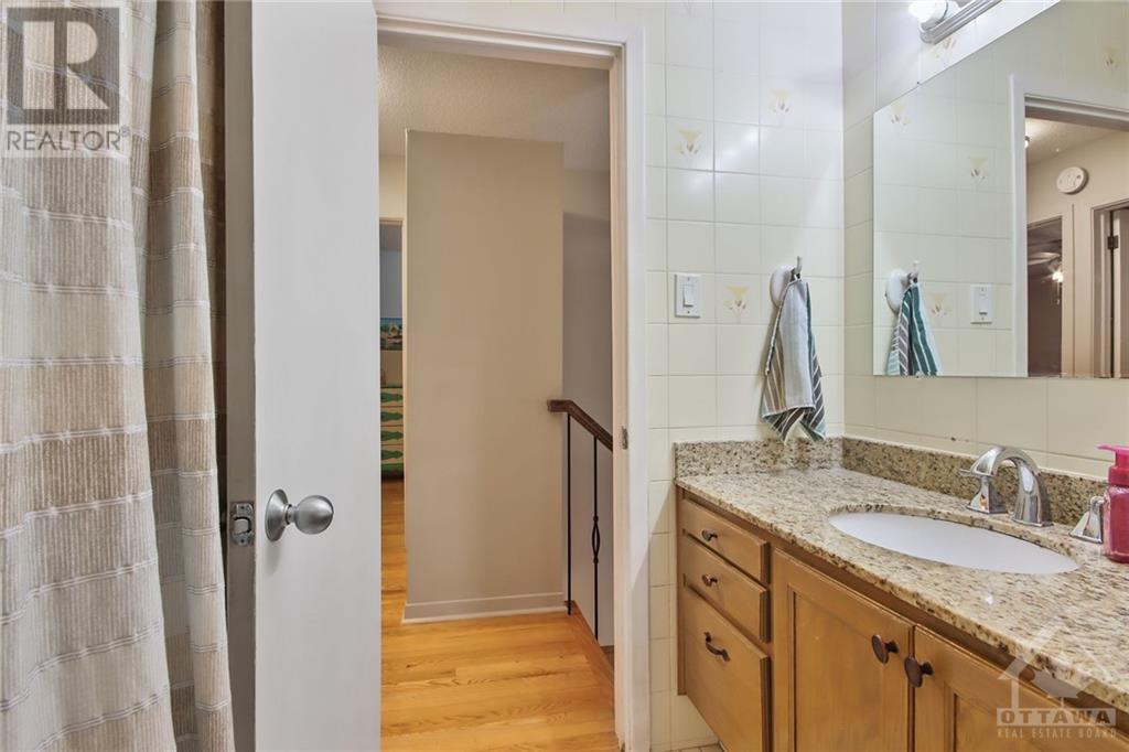 108 Beaver Ridge, Ottawa, Ontario  K2E 6E7 - Photo 16 - 1367593