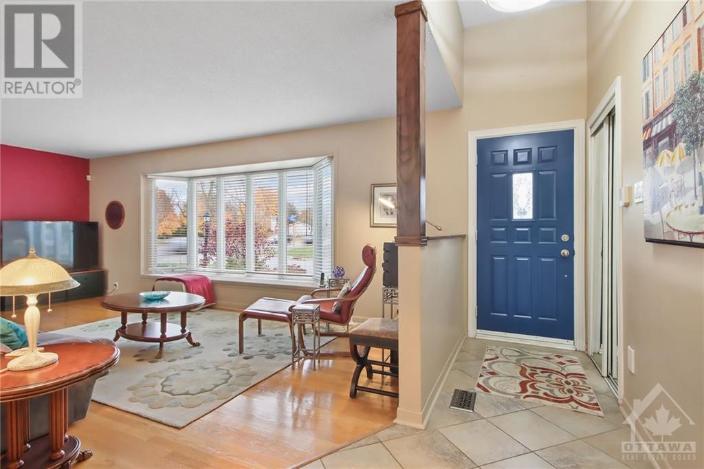 108 Beaver Ridge, Ottawa, Ontario  K2E 6E7 - Photo 3 - 1367593