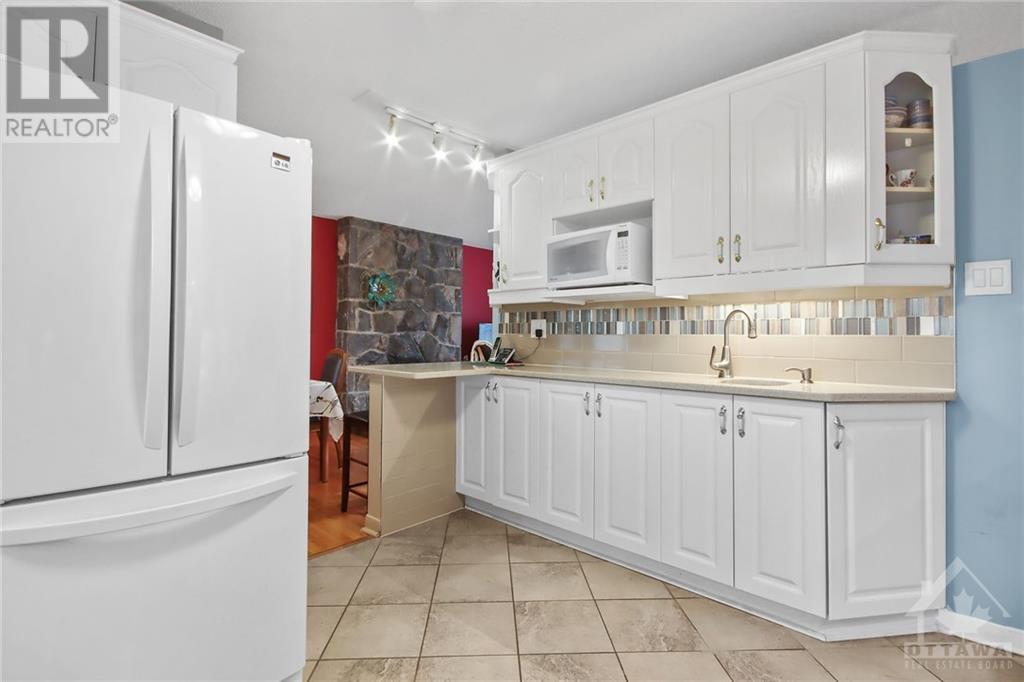 108 Beaver Ridge, Ottawa, Ontario  K2E 6E7 - Photo 9 - 1367593