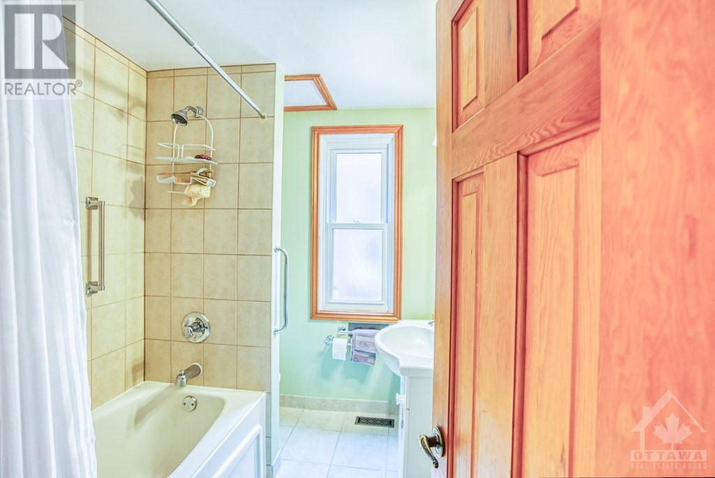 43 Strathcona Avenue, Ottawa, Ontario  K1S 1X3 - Photo 18 - 1367458