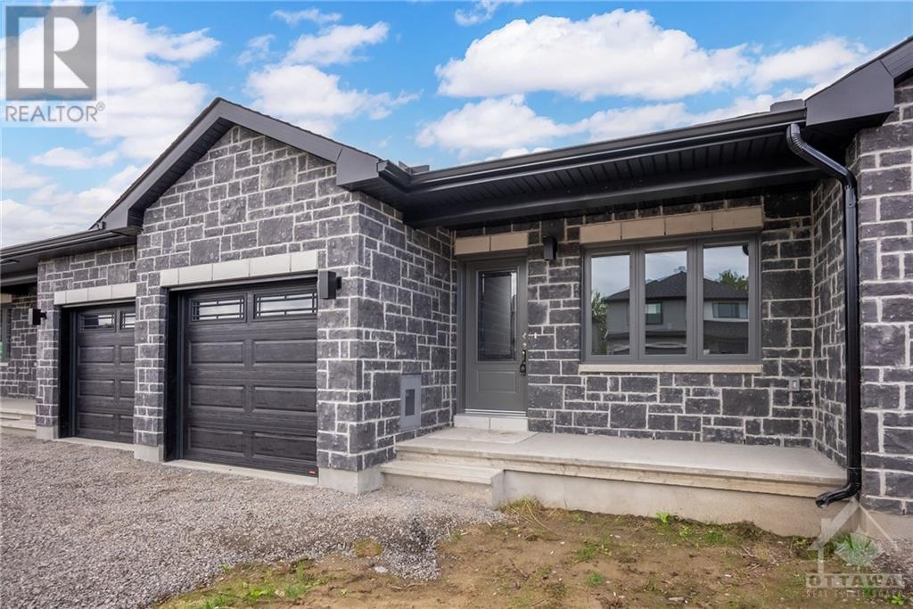 86 Seabert Drive, Arnprior, Ontario  K7S 0K1 - Photo 3 - 1367800