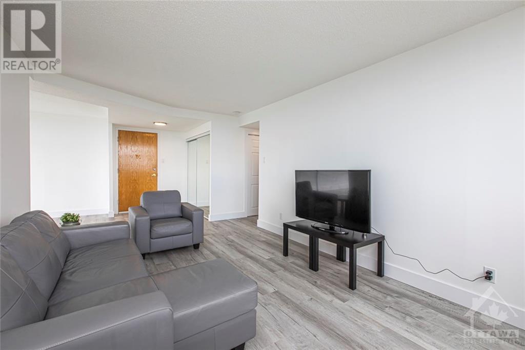 2760 Carousel Crescent Unit#1403, Ottawa, Ontario  K1T 2N4 - Photo 9 - 1367628