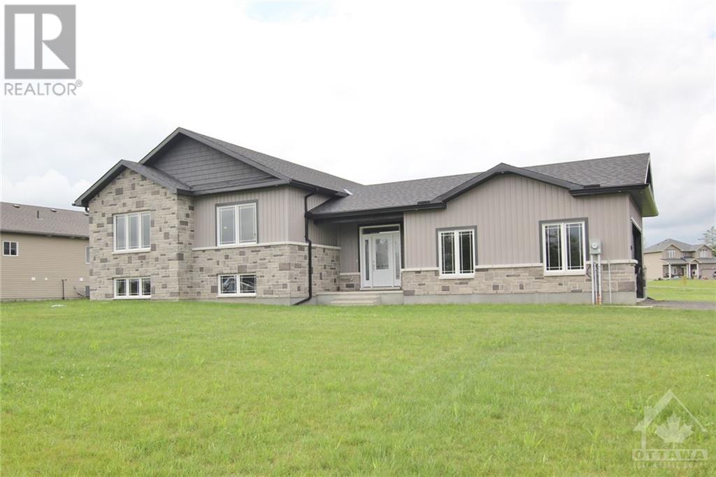 209 Owen Lucas Street, Arnprior, Ontario  K7S 3G8 - Photo 2 - 1367817