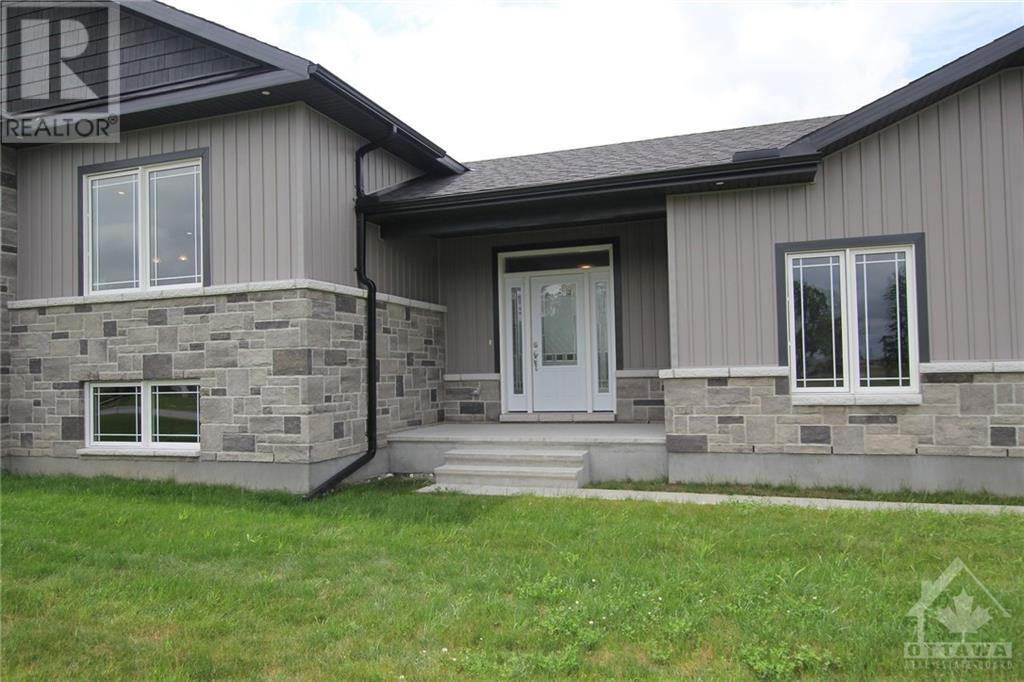 209 Owen Lucas Street, Arnprior, Ontario  K7S 3G8 - Photo 3 - 1367817