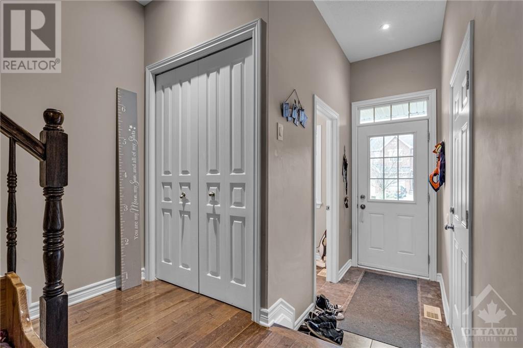 235 Jersey Tea Circle, Ottawa, Ontario  K1V 2L4 - Photo 3 - 1367278