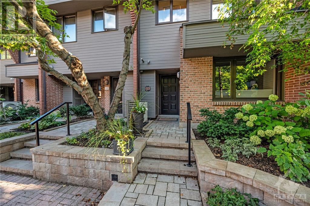 39 Putman Avenue Unit#14, Ottawa, Ontario  K1M 1Z1 - Photo 2 - 1367752