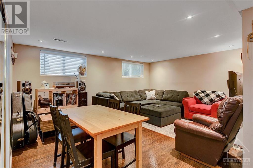 335 Warden Avenue, Orleans, Ontario  K1E 1T3 - Photo 14 - 1367729