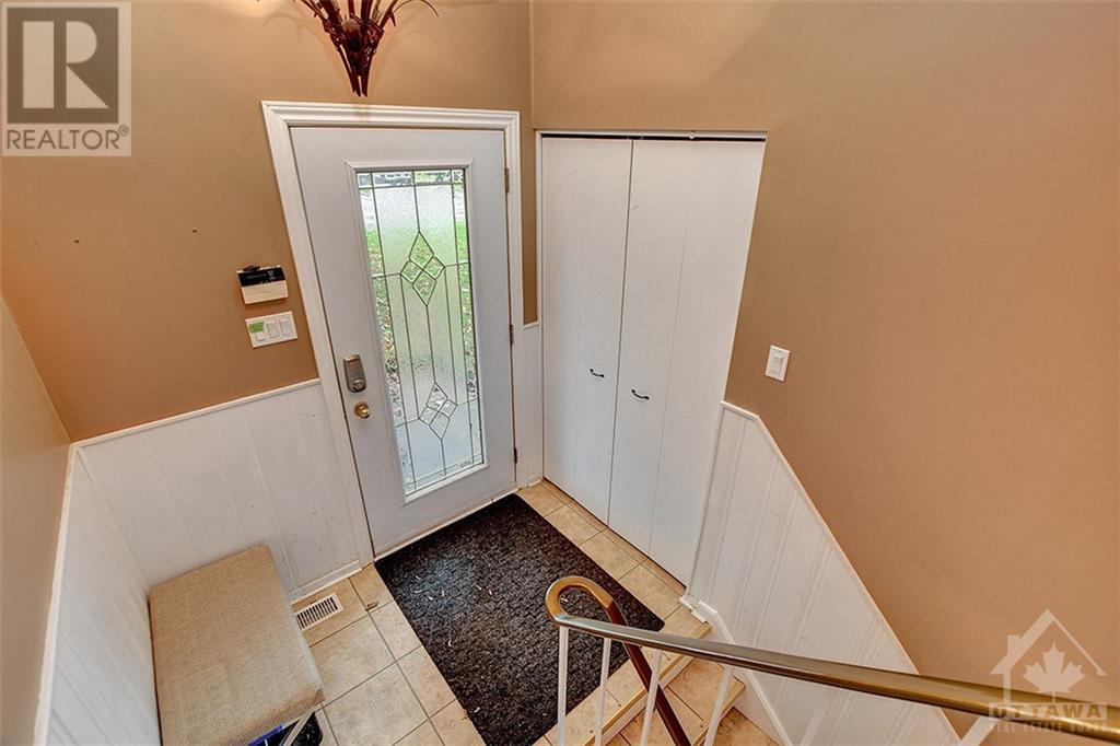 335 Warden Avenue, Orleans, Ontario  K1E 1T3 - Photo 2 - 1367729