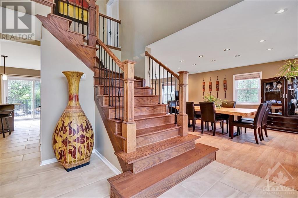 1426 Houston Crescent, Ottawa, Ontario  K2W 1B6 - Photo 2 - 1367468
