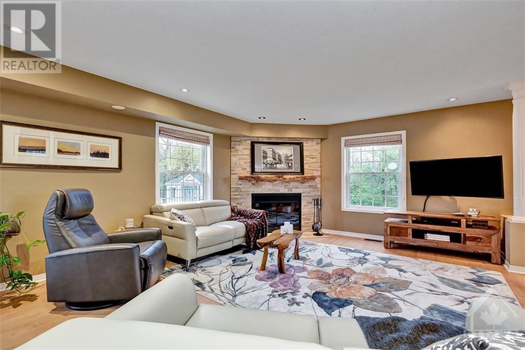 1426 Houston Crescent, Ottawa, Ontario  K2W 1B6 - Photo 6 - 1367468