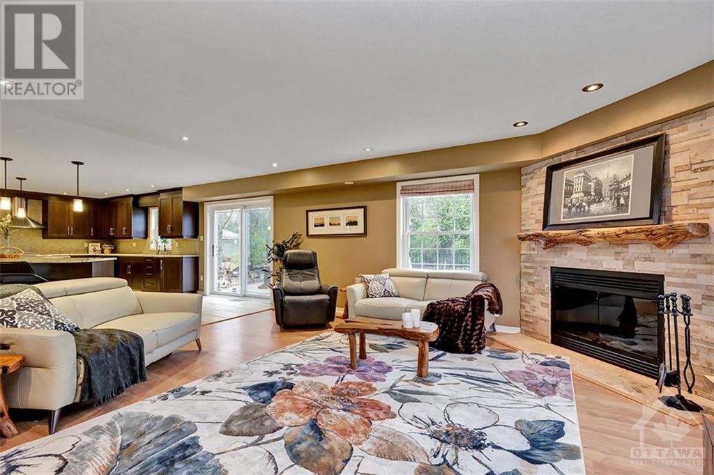 1426 Houston Crescent, Ottawa, Ontario  K2W 1B6 - Photo 7 - 1367468