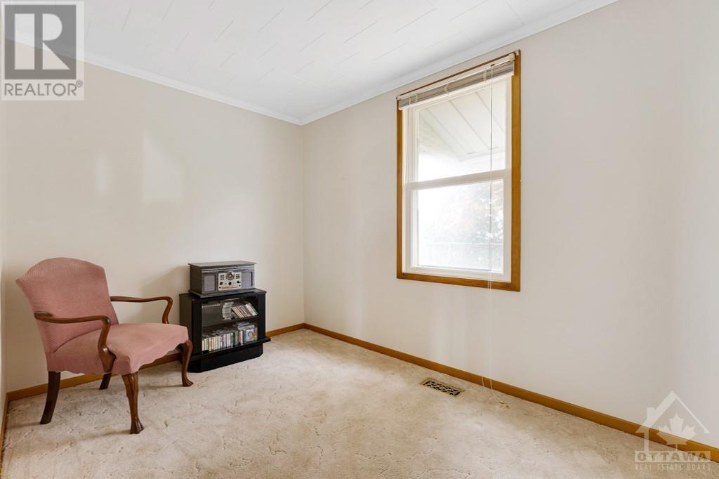 647 Van Buren Street, Kemptville, Ontario  K0G 1J0 - Photo 14 - 1367354