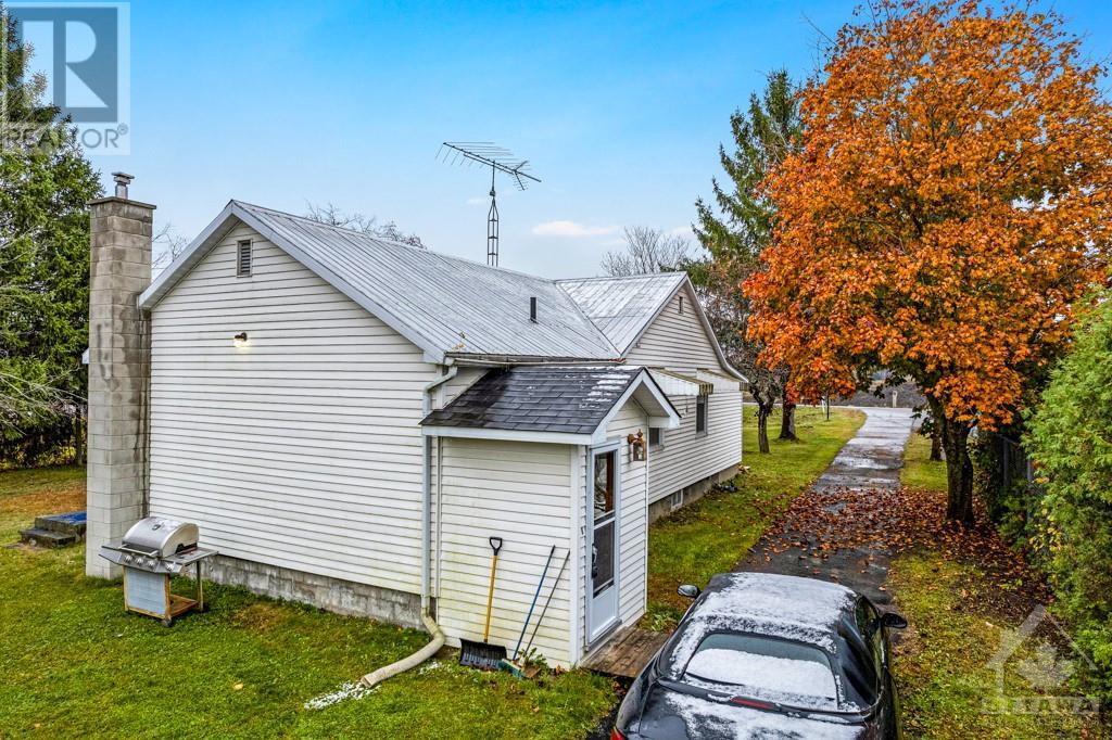 647 Van Buren Street, Kemptville, Ontario  K0G 1J0 - Photo 25 - 1367354