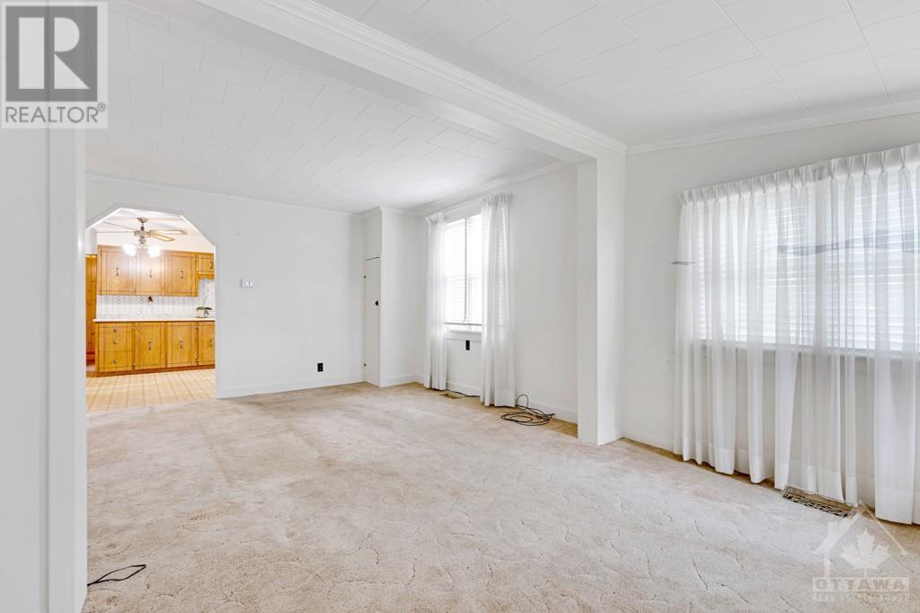 647 Van Buren Street, Kemptville, Ontario  K0G 1J0 - Photo 7 - 1367354
