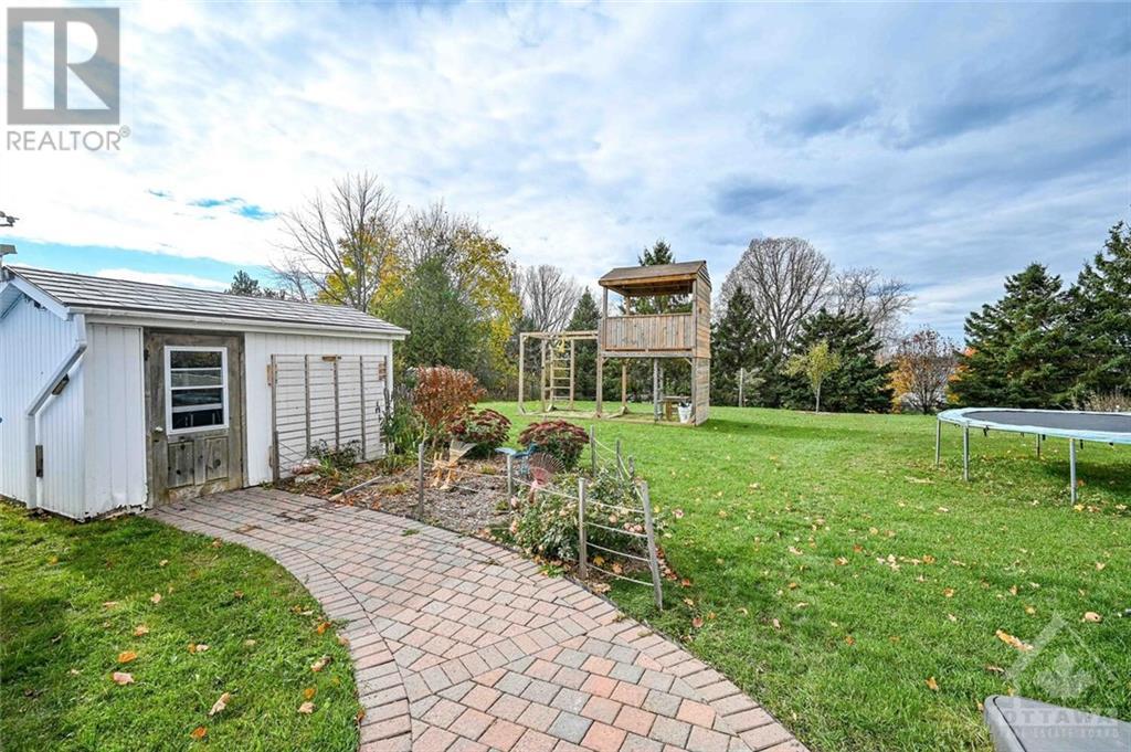 6732 Farmstead Ridge, North Gower, Ontario  K0A 2T0 - Photo 27 - 1367206