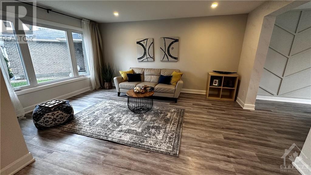 58 Peacock Crescent, Ottawa, Ontario  K2J 3P7 - Photo 3 - 1367836