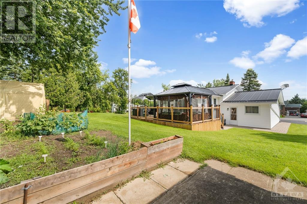 3726 Cartier Street, Bourget, Ontario  K0A 1E0 - Photo 30 - 1367969