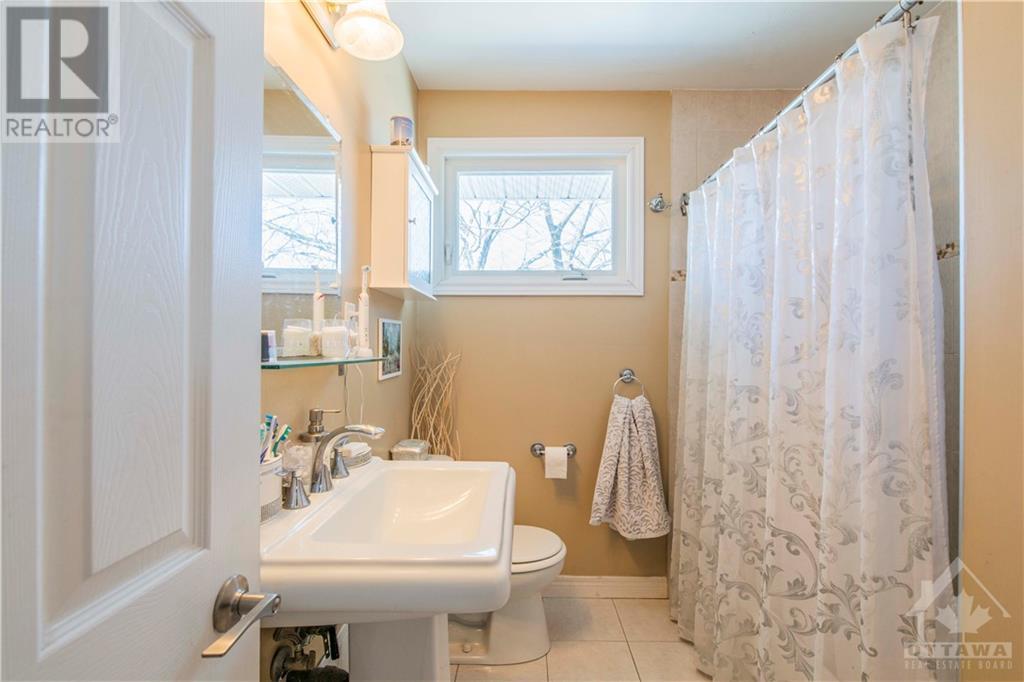 118 Viewmount Drive, Ottawa, Ontario  K2G 3B7 - Photo 16 - 1367958
