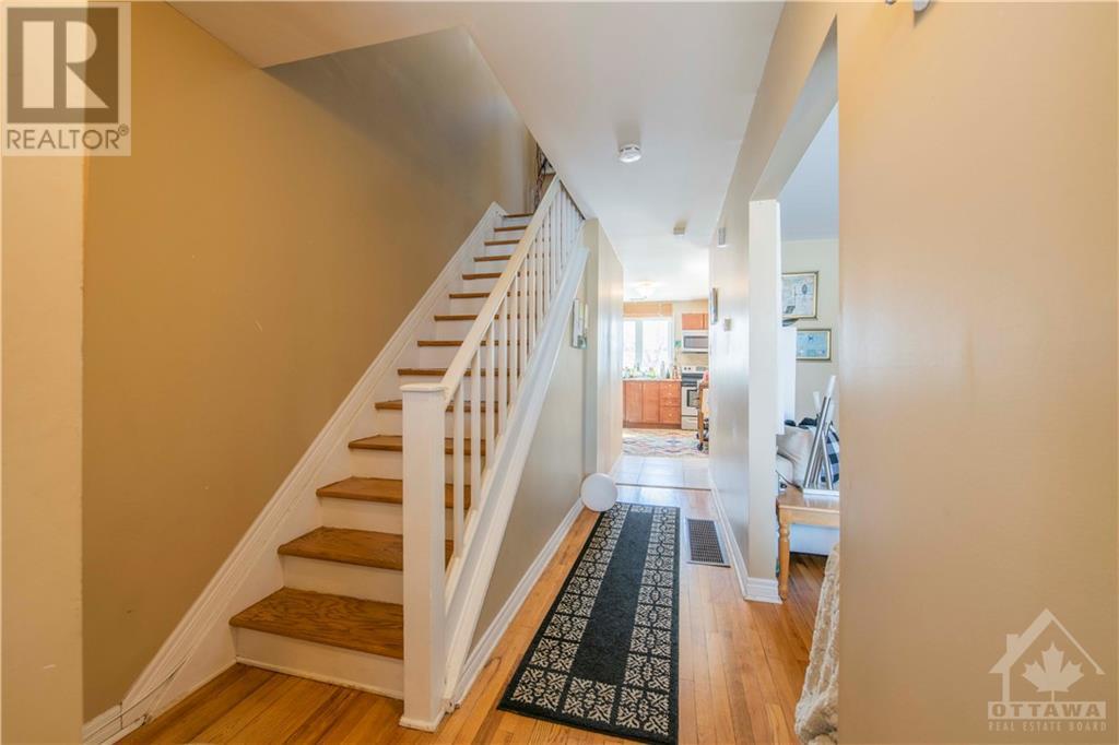 118 Viewmount Drive, Ottawa, Ontario  K2G 3B7 - Photo 3 - 1367958