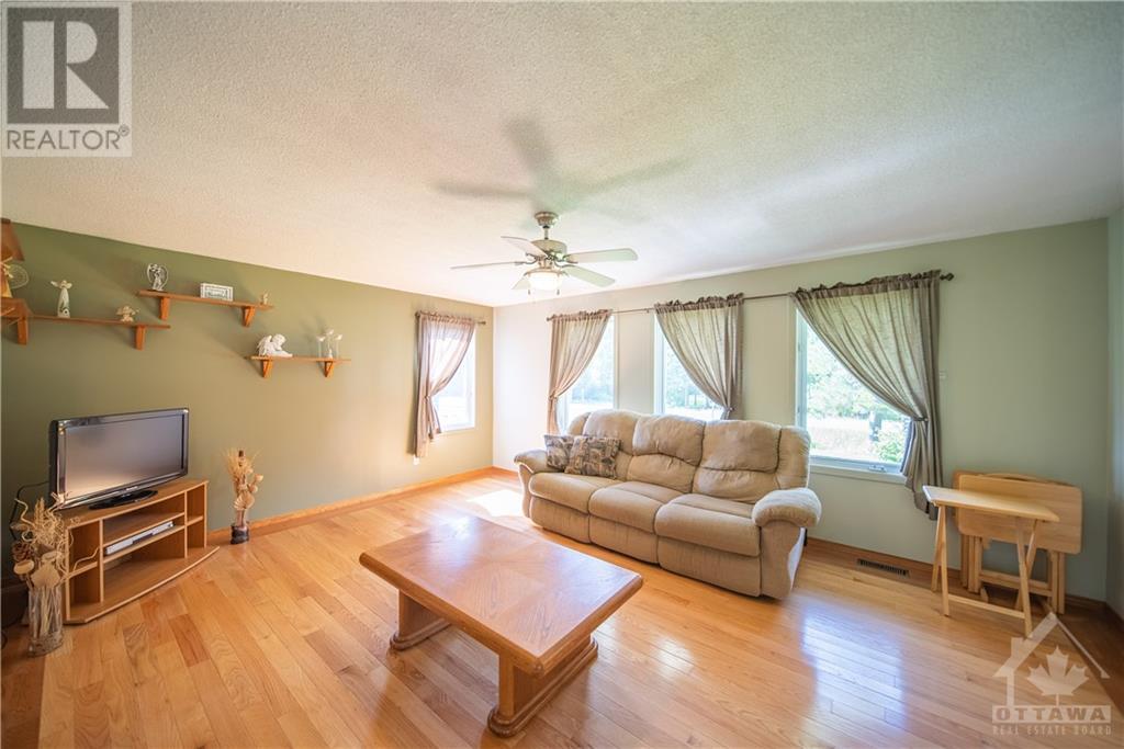 1475 Calypso Street, Limoges, Ontario  K0A 2M0 - Photo 4 - 1367814