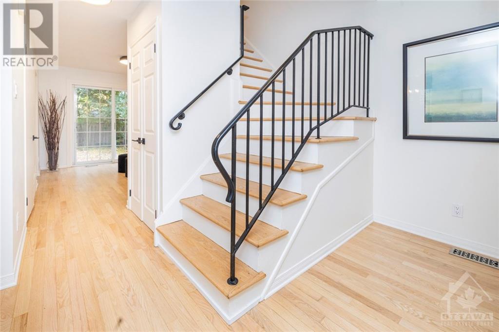 795 Eastvale Drive, Ottawa, Ontario  K1J 6Z9 - Photo 3 - 1366959