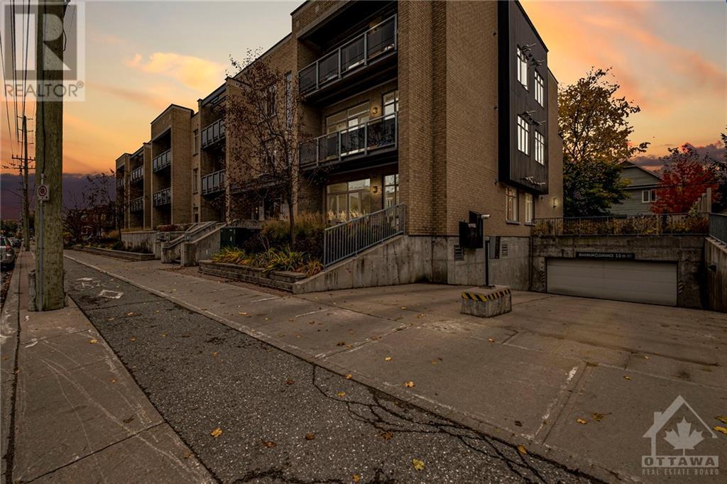 682 CHURCHILL AVENUE N UNIT#101, ottawa, Ontario