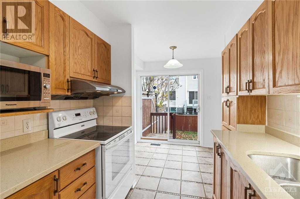 5926 Pineglade Crescent, Ottawa, Ontario  K1W 1G9 - Photo 10 - 1362749