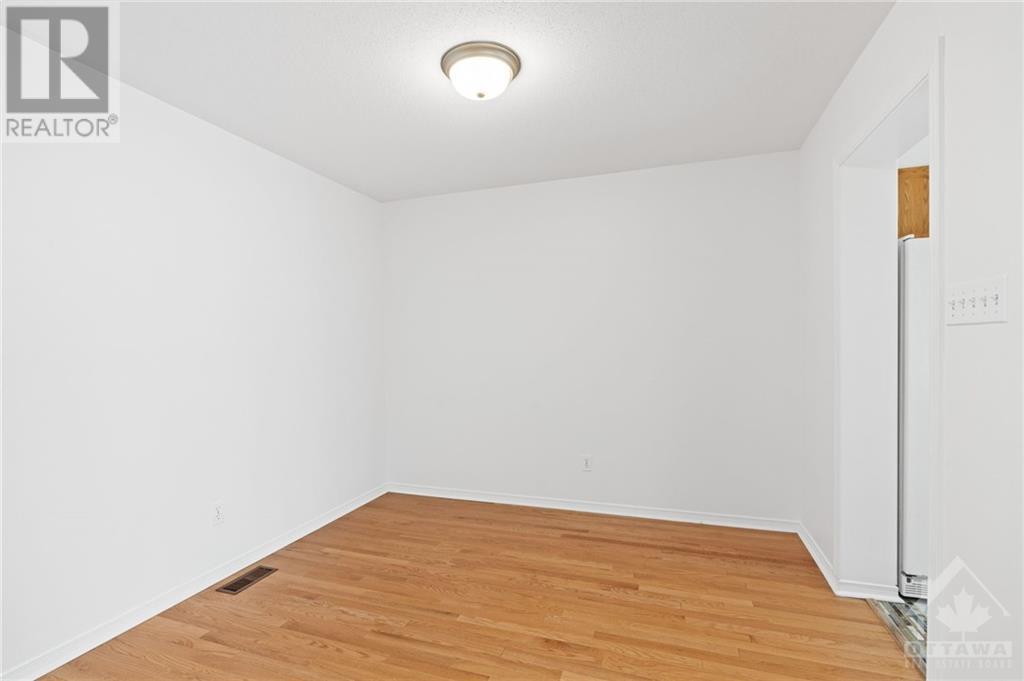 5926 Pineglade Crescent, Ottawa, Ontario  K1W 1G9 - Photo 12 - 1362749