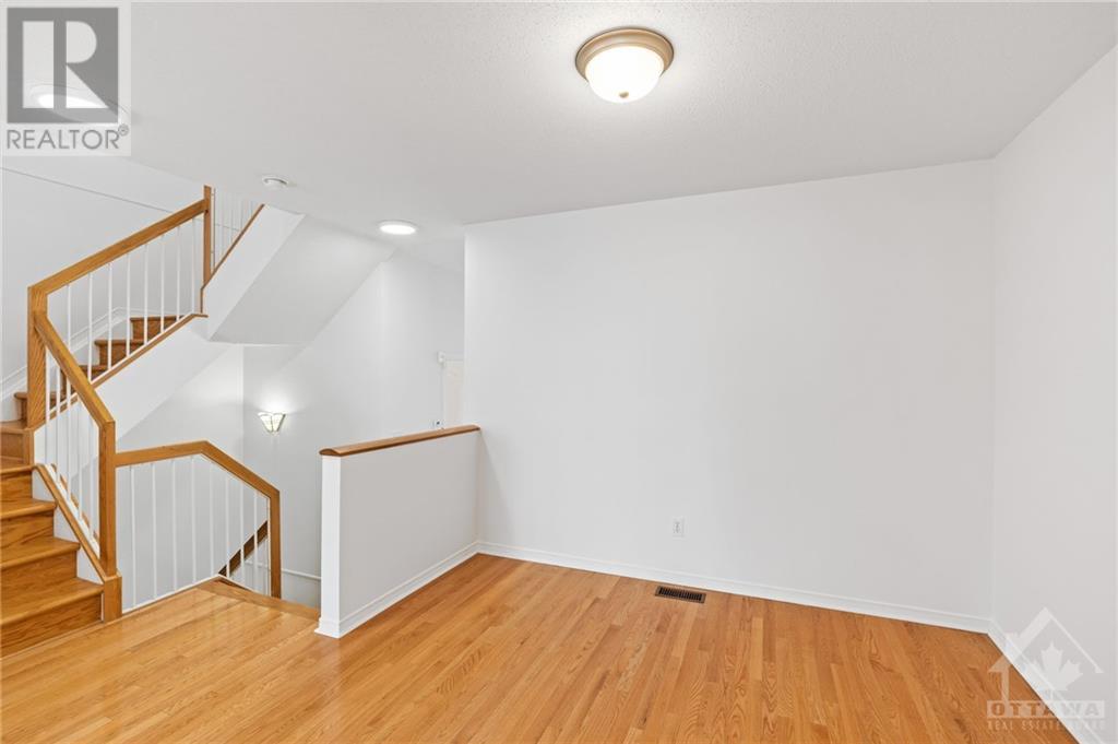 5926 Pineglade Crescent, Ottawa, Ontario  K1W 1G9 - Photo 13 - 1362749