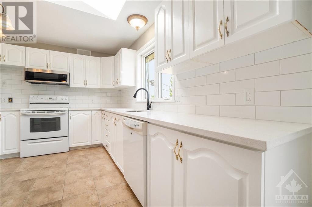 999 Matheson Drive, Smiths Falls, Ontario  K7A 5B8 - Photo 5 - 1368009