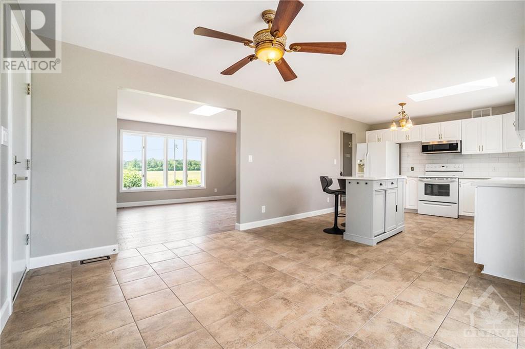 999 Matheson Drive, Smiths Falls, Ontario  K7A 5B8 - Photo 6 - 1368009