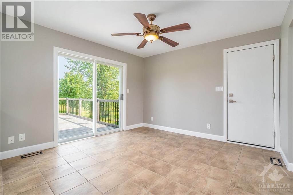 999 Matheson Drive, Smiths Falls, Ontario  K7A 5B8 - Photo 7 - 1368009