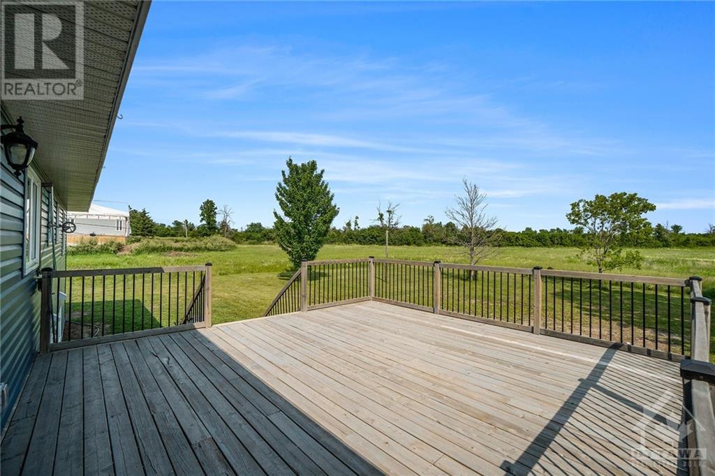 999 Matheson Drive, Smiths Falls, Ontario  K7A 5B8 - Photo 8 - 1368009