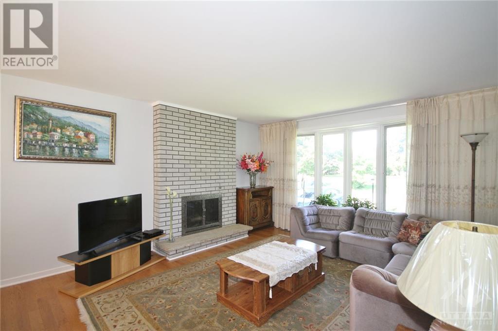 10 Palsen Street, Ottawa, Ontario  K2G 2V8 - Photo 4 - 1367821