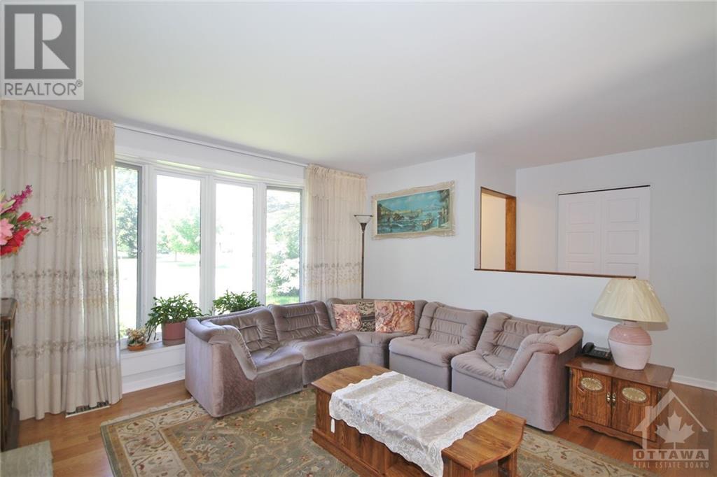 10 Palsen Street, Ottawa, Ontario  K2G 2V8 - Photo 6 - 1367821