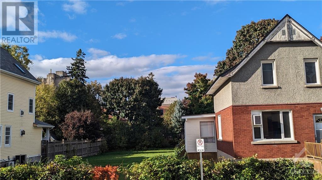 67 SPRINGHURST AVENUE, ottawa, Ontario