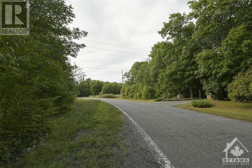 1310 Cumberland Ridge Drive, Cumberland, Ontario  K4C 1E1 - Photo 3 - 1367444