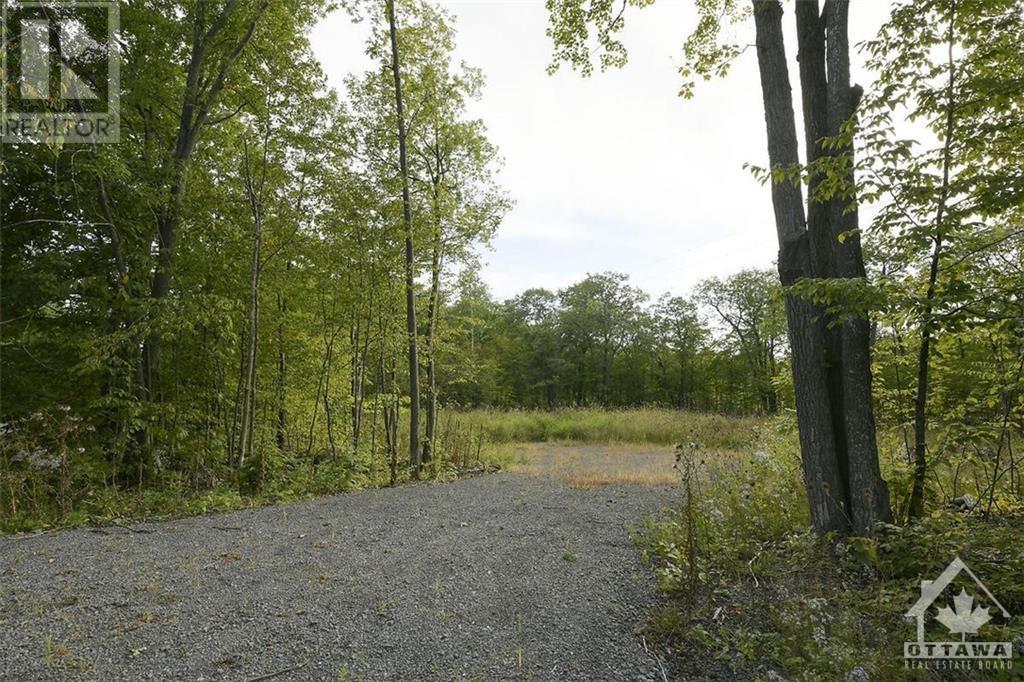 1310 Cumberland Ridge Drive, Cumberland, Ontario  K4C 1E1 - Photo 4 - 1367444