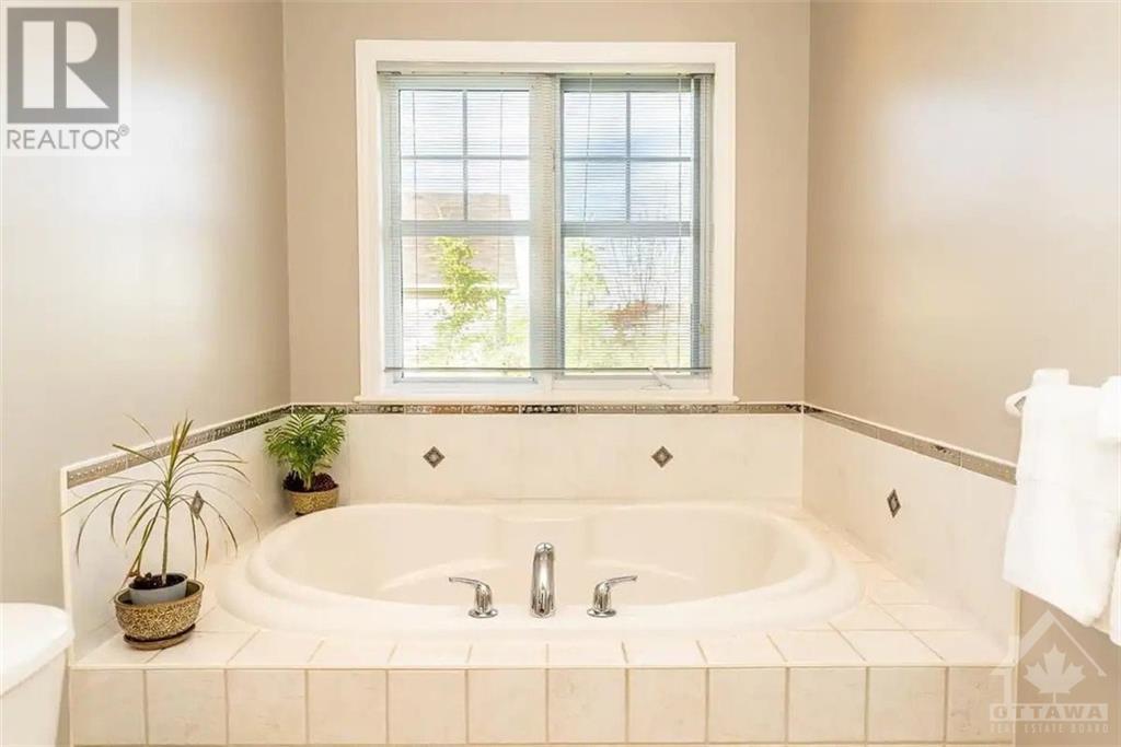 501 Devonwood Circle, Gloucester, Ontario  K1T 4E4 - Photo 11 - 1367923