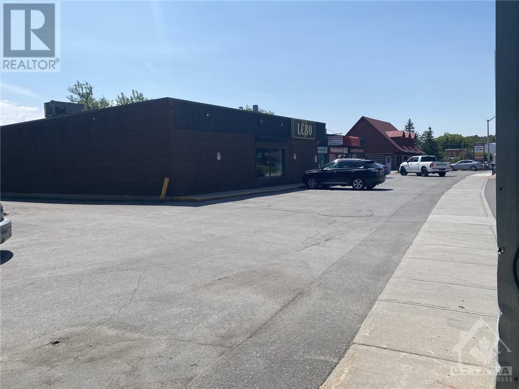461 Donald B Munro Drive, Carp, Ontario  K0A 1L0 - Photo 5 - 1368014
