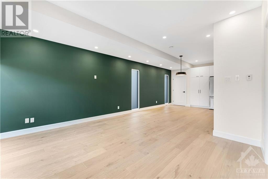 845 Woodroffe Avenue Unit#d, Ottawa, Ontario  K2A 2G5 - Photo 4 - 1368072