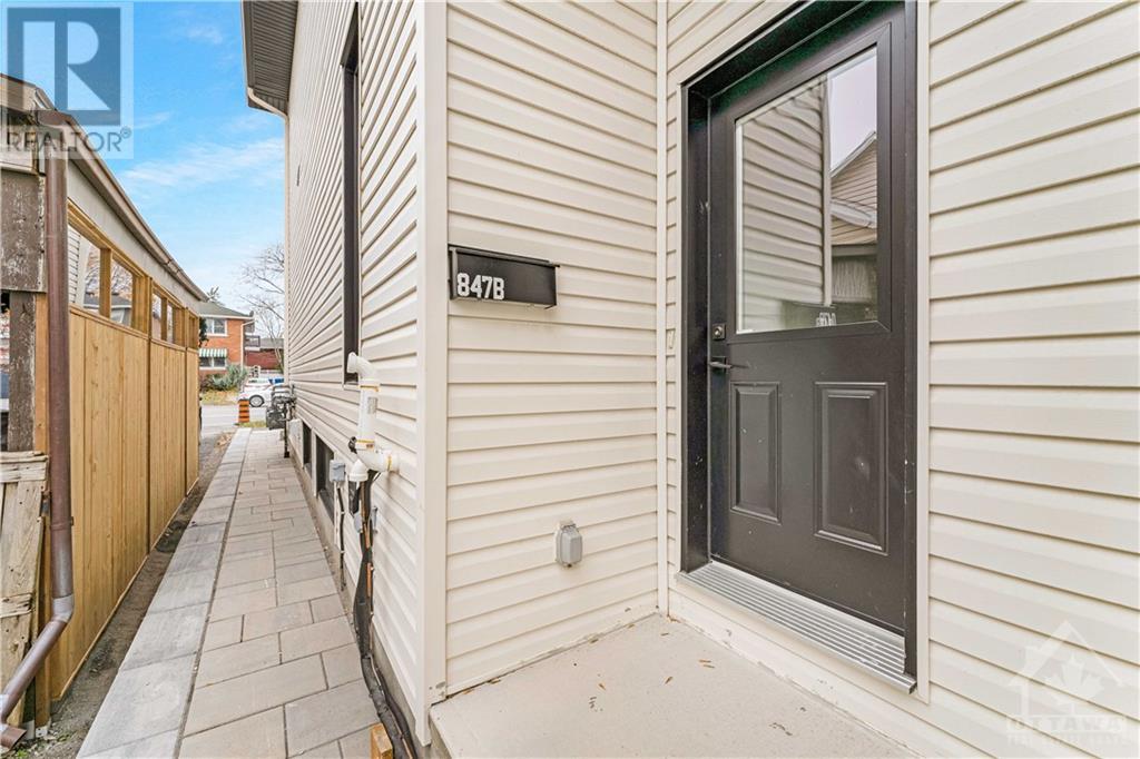 847 WOODROFFE AVENUE UNIT#B, ottawa, Ontario