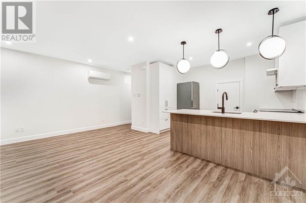 847 Woodroffe Avenue Unit#b, Ottawa, Ontario  K2A 2G5 - Photo 5 - 1368081