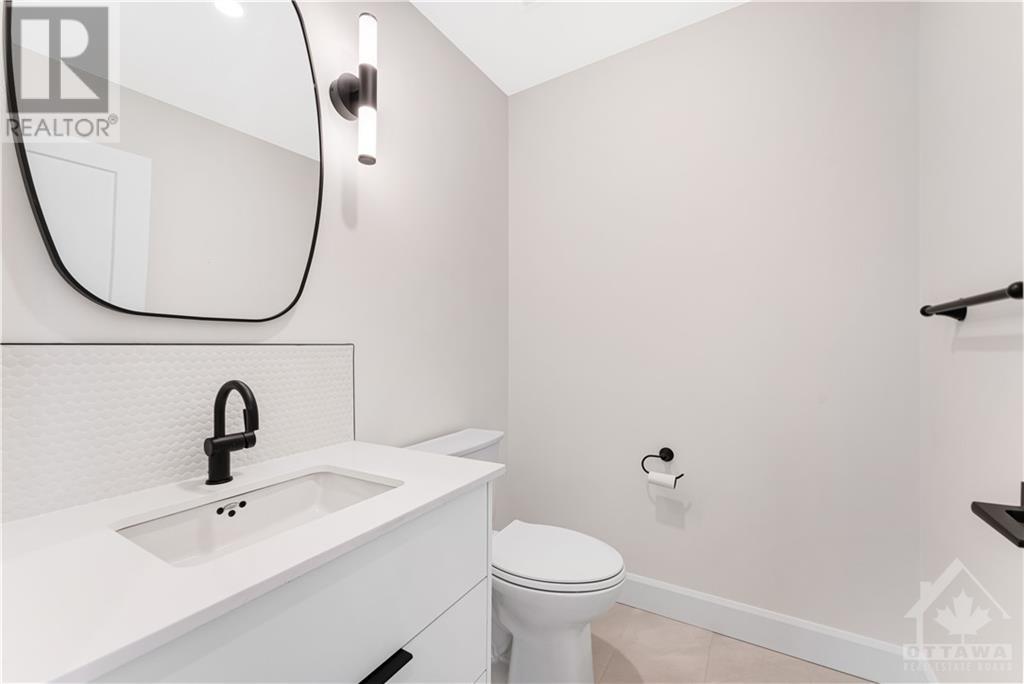 847 Woodroffe Avenue Unit#a, Ottawa, Ontario  K2A 2G5 - Photo 4 - 1368075